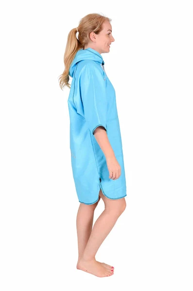 Charlie McLeod - Poncho Driathlon Turquoise 2 Charlie McLeod - Poncho Driathlon Turquoise - Image 2